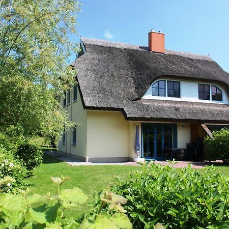 Komfortables Reetdachferienhaus Hasel 1 Puddemin Kültér fotó